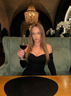 Алиса ТОП, фото с сайта SexoMurmansk.online